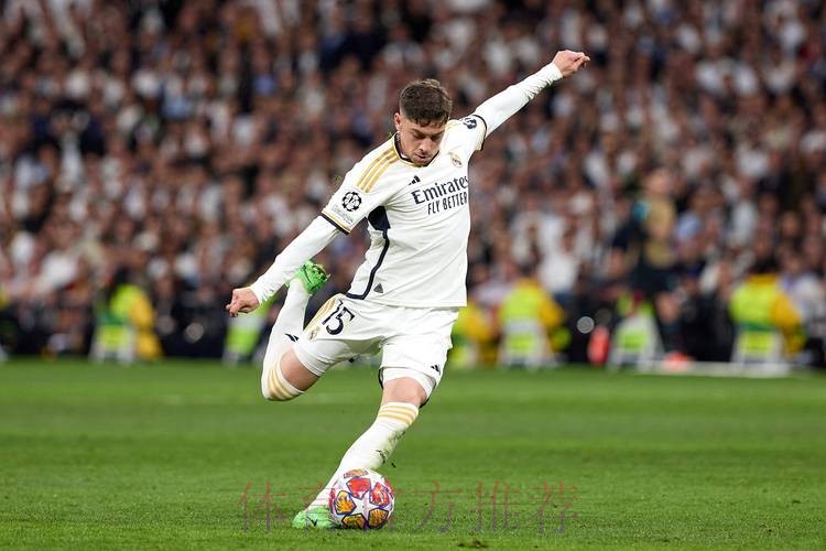 巴尔韦德:过去有时会传球 现在首先想寻找射门机会 巴尔韦德:过去有时会传球 现在首先想寻找射门机会